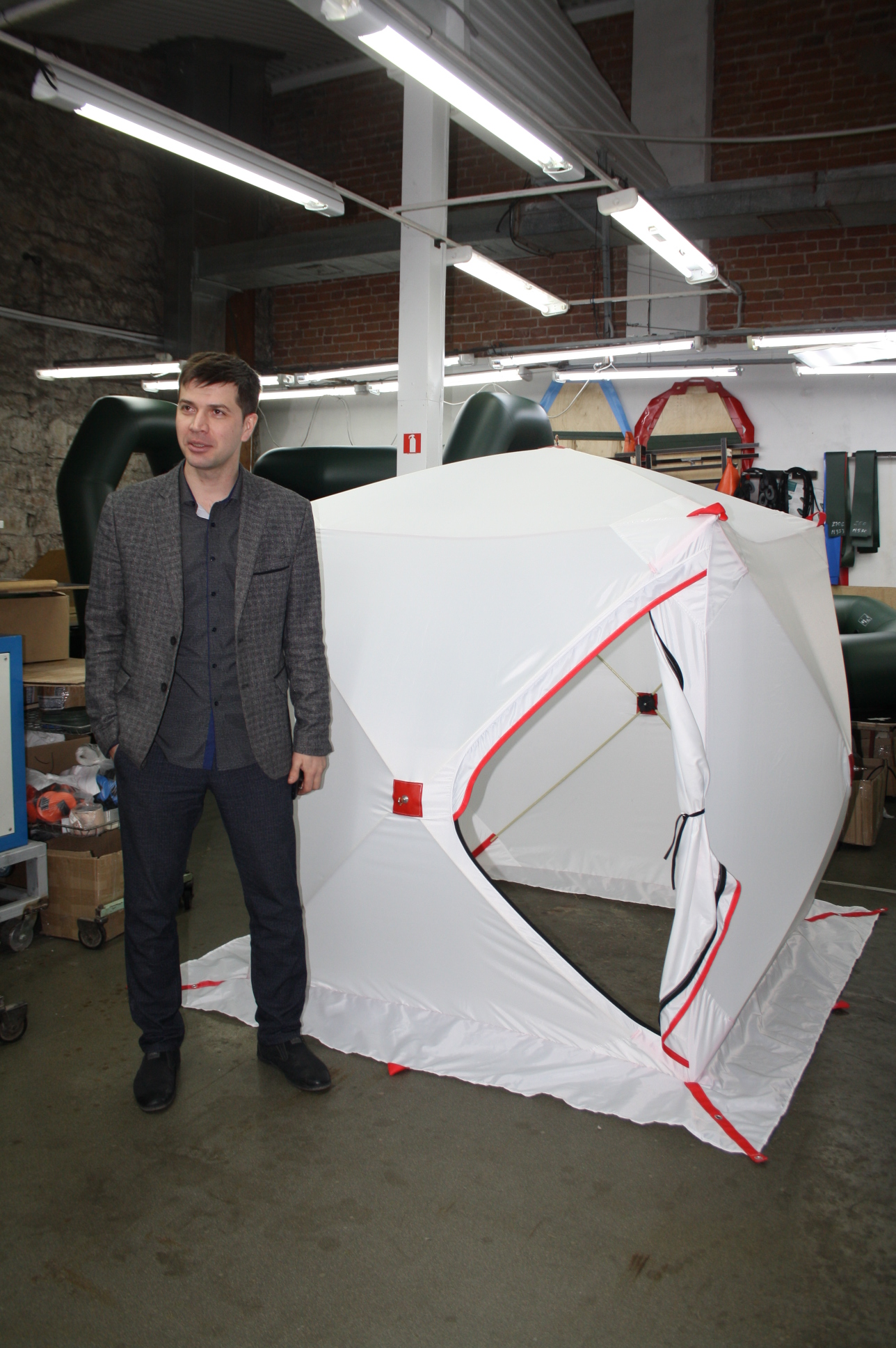 Палатка "Зима-2" UREX для зимней рыбалки с автоматическим каркасом|