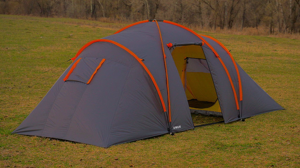 Кемпинговая, четырёхместная палатка "Амазонка" с двумя внутренними палатками (спальнями).